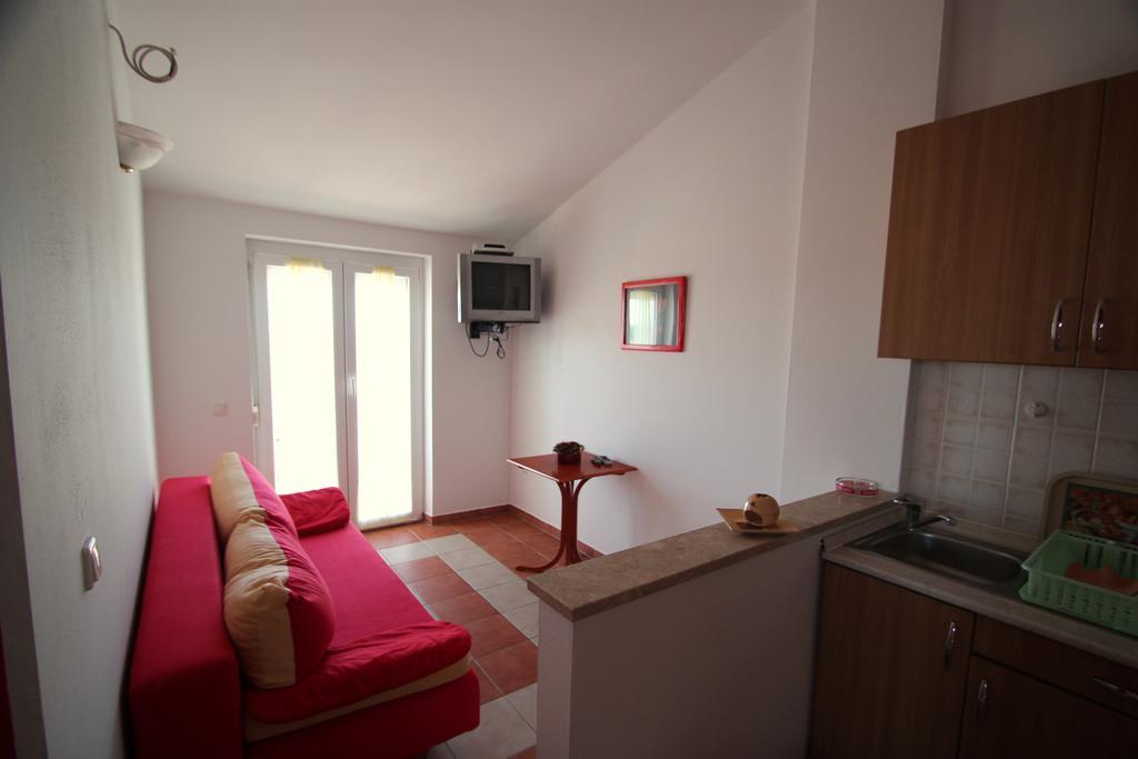 Apartments Miani Novigrad Istria Oda fotoğraf